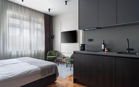 Loox Boutique Apartments Gunduliceva